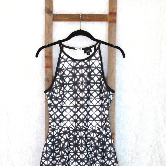 Mossimo Geometric Fit and Flare Halter Dress - Picture 4 of 9